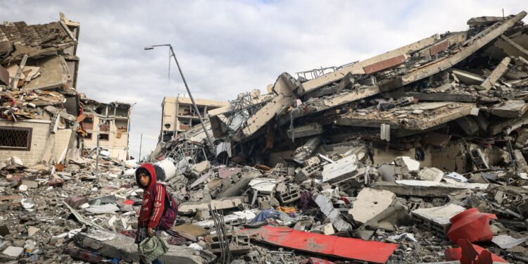 As truce in effect, Gaza residents venture out to observe destruction |  Israeli-Palestinian conflict News