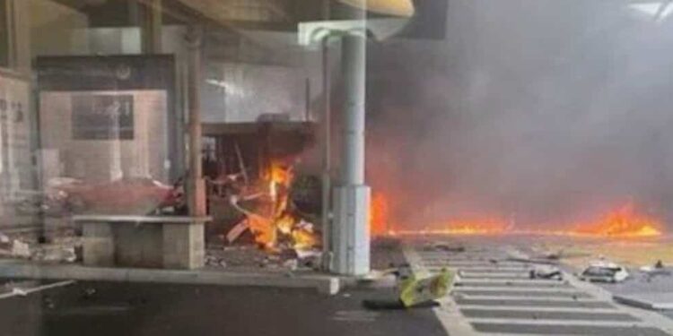 Bridge connecting the United States and Canada: terrifying explosion at the border