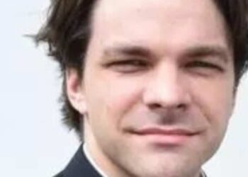 Catholic priest in his thirties marries 18-year-old girl with whom he allegedly fled to Italy