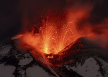 Etna in eruptive period |  Euronews