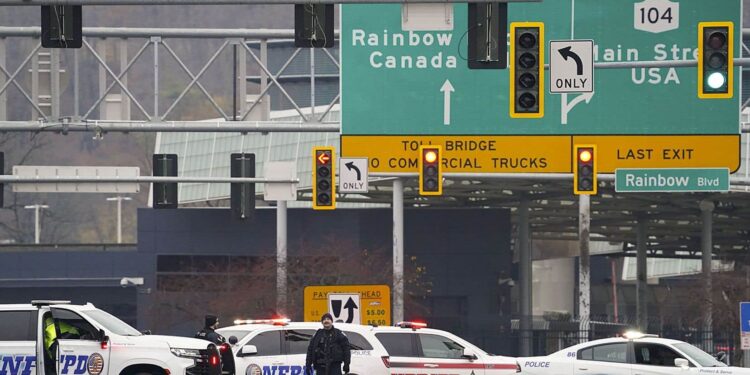 Explosion at Rainbow Bridge on Canada-US border kills two