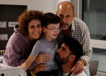 Families reunited with their children detained by Hamas and Israel |  Gaza News