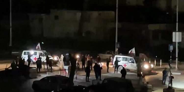 Hamas releases 13 Israeli and four Thai prisoners after hours of delay |  Israeli-Palestinian conflict News