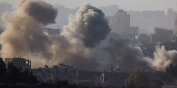 Hamas says 30 people killed in Israeli attack on UN school before Gaza truce |  Israeli-Palestinian conflict News