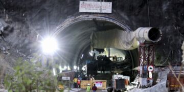 In a few hours, the workers should be freed from the tunnel that trapped them