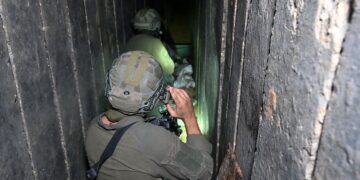 Israeli army takes media to view tunnels under Al-Shifa Hospital