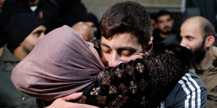 Palestinians welcome third group of prisoners under Gaza truce deal | Israelo-Palestinian conflict