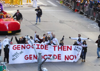Pro-Palestinian protesters suspend Macy’s Thanksgiving parade |  Demonstrations
