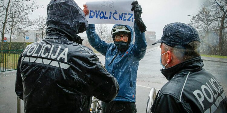 Slovenia reimburses fines collected for violations of anti-covid measures