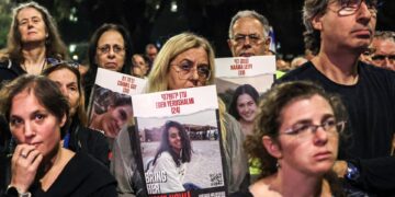 Uncertainty and hope for Palestinian and Israeli families before the truce in Gaza |  Israeli-Palestinian conflict News