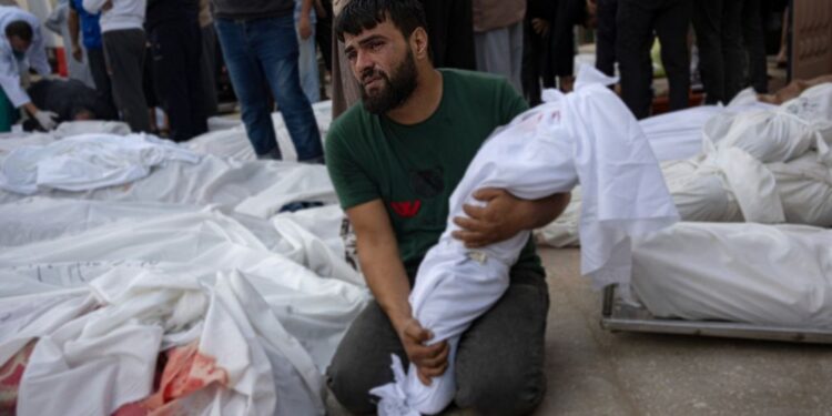 “What did my children do to be blown to pieces?”  : heartbreaking testimonies from Gazans