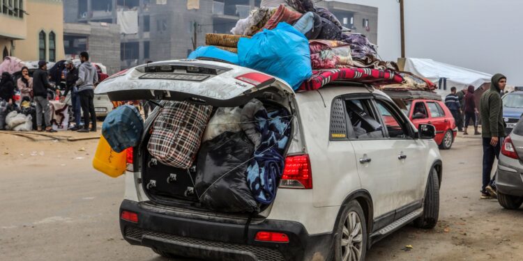 A distorted and immoral idea.. Haaretz: Netanyahu must realize that “displacing” the people of Gaza will not become a legitimate option |  Politics