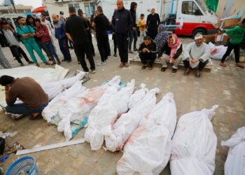 A hospital in central Gaza has nothing but gauze and iodine  Politics