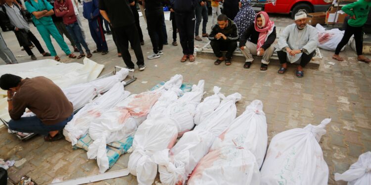 A hospital in central Gaza has nothing but gauze and iodine  Politics