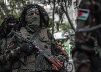 Al-Qassam targets occupation forces and vehicles and kills some of its members in Gaza