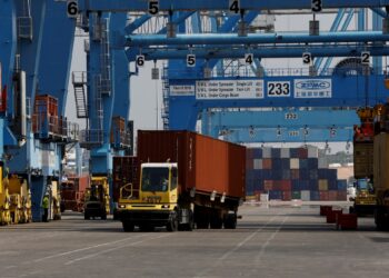 Ashdod Port.. Liberation: Deserted docks and worried Israeli importers