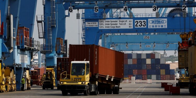 Ashdod Port.. Liberation: Deserted docks and worried Israeli importers