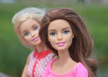 Barbie should expand her range of medical and scientific professions, study suggests