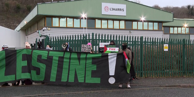 British protest to close the entrances of 4 major companies that export weapons to Israel  News