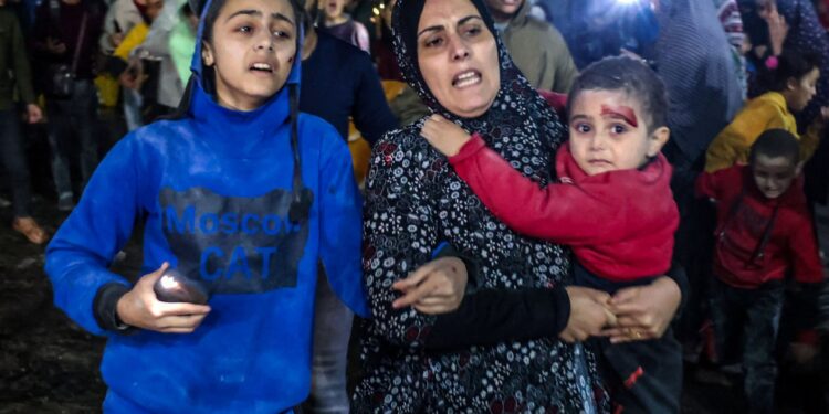 Continuous bombing of Gaza and the occupation commits 20 massacres during the past hours