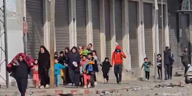 Continuous bombing on Jabalia and the displacement of residents to shelter centers  News