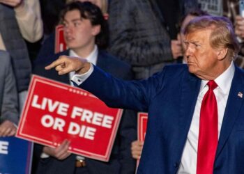 Donald Trump swears not having read Hitler’s “Mein Kampf”, redoubles attacks on migrants