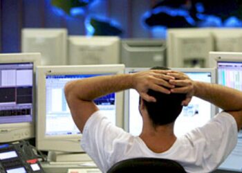 Expectations of a contraction in the Israeli economy, with 20% of workers taking part in the aggression against Gaza.