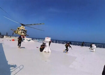 Expert: Washington instructed shipping companies to internationalize the Bab al-Mandab crisis