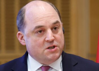 Former British Defense Minister: Netanyahu’s tactics weaken Israel  Politics