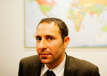 Former Israeli diplomat: Netanyahu is fighting the Gaza war for his personal interests