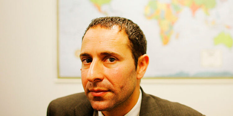 Former Israeli diplomat: Netanyahu is fighting the Gaza war for his personal interests