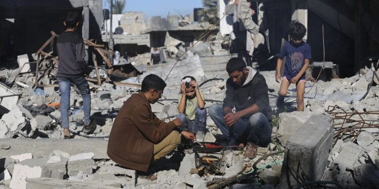 Gaza: Hamas ready to extend truce with Israel and release more hostages