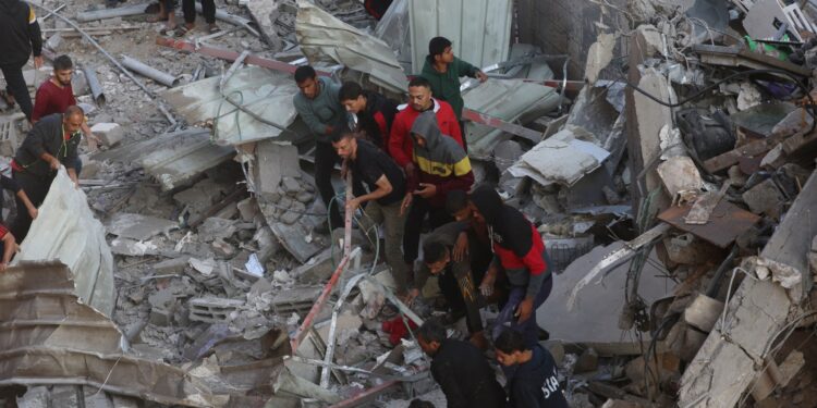 Gaza aid trucks stranded as Israel-Hamas war resumes |  Israeli-Palestinian conflict News