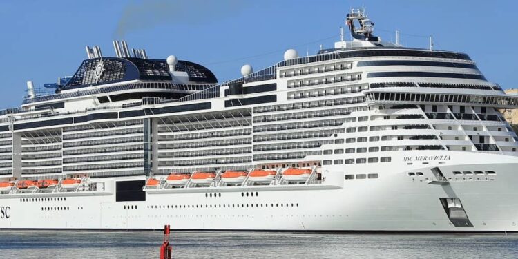 Goodbye swimsuits and sunscreen: Bahamas cruise diverted to Canada