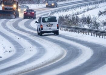 Heavy snowfall causes disruption across Europe