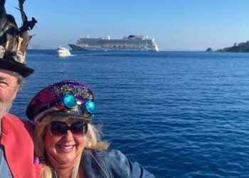 IN PICTURES |  They sell everything they have to spend the rest of their lives on cruise ships