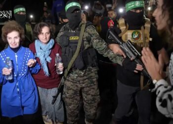 Israel tightens censorship on media coverage of the Gaza war