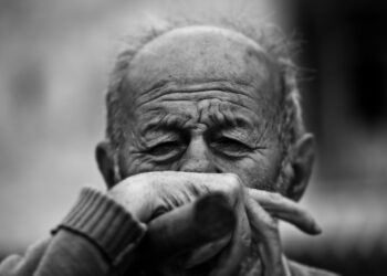 Light therapy could improve symptoms of Alzheimer’s disease
