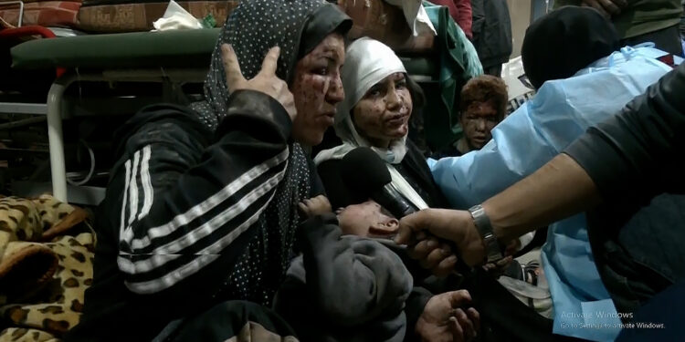 Occupation forces execute men and women in a building in Gaza