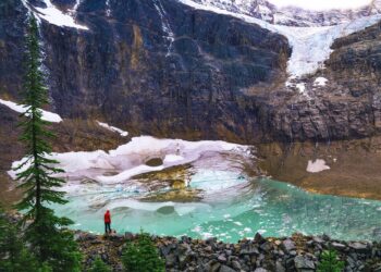 Pacific Northwest snowpack threatened by increasing spring heatwaves