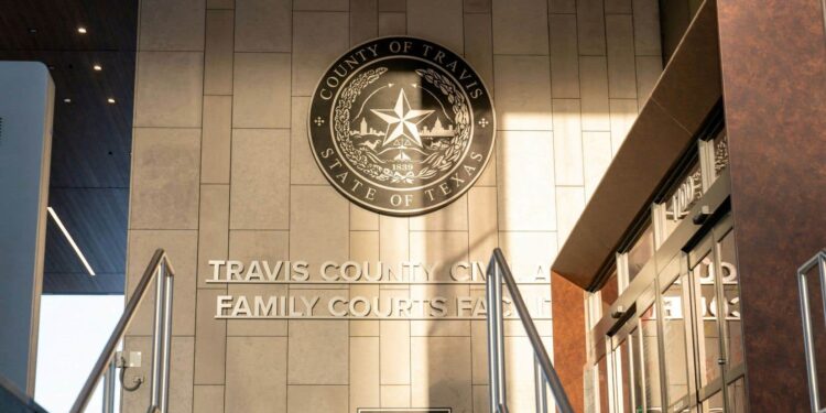 Prevented from having an emergency abortion, an American woman leaves Texas