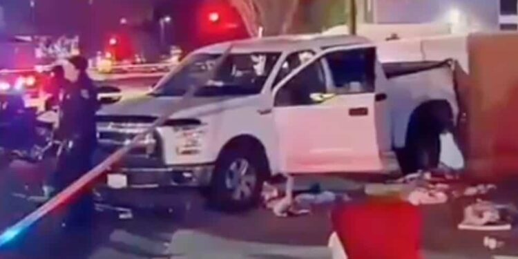 Road rage in the middle of Christmas parade: three men hit while waiting for carts