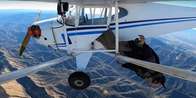 Six months in prison for a YouTuber who orchestrated the crash of his plane