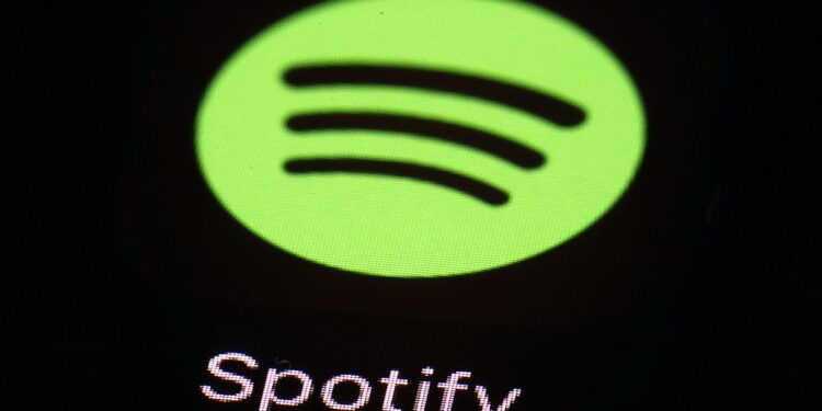 Spotify lays off 1,500 people despite its success in the online music market