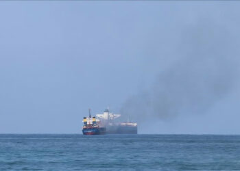The United States announces the shooting down of “drones and missiles” in the Red Sea