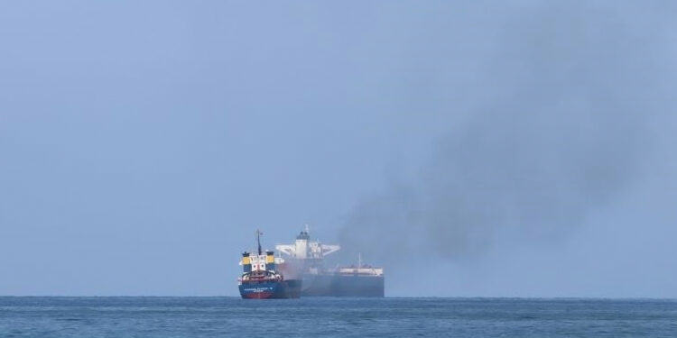 The United States announces the shooting down of “drones and missiles” in the Red Sea