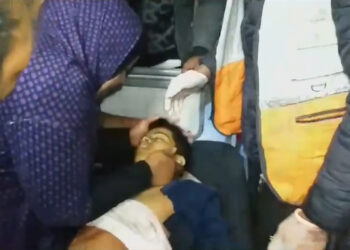 The death toll in Gaza exceeds 20,000 and new testimonies of field executions