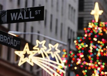 Wall Street hesitates on its peaks, for its last session of the year