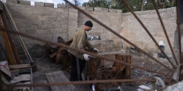 War in Ukraine: civilians and soldiers prepare for winter