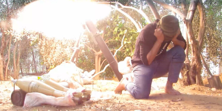 Watch.. Al-Quds Brigades bomb Israeli vehicles and crowds in Khan Yunis |  News